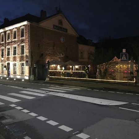 Hotel Zur Bruecke Херцогенрат Экстерьер фото
