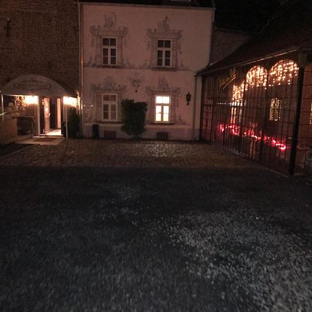 Hotel Zur Bruecke Херцогенрат Экстерьер фото