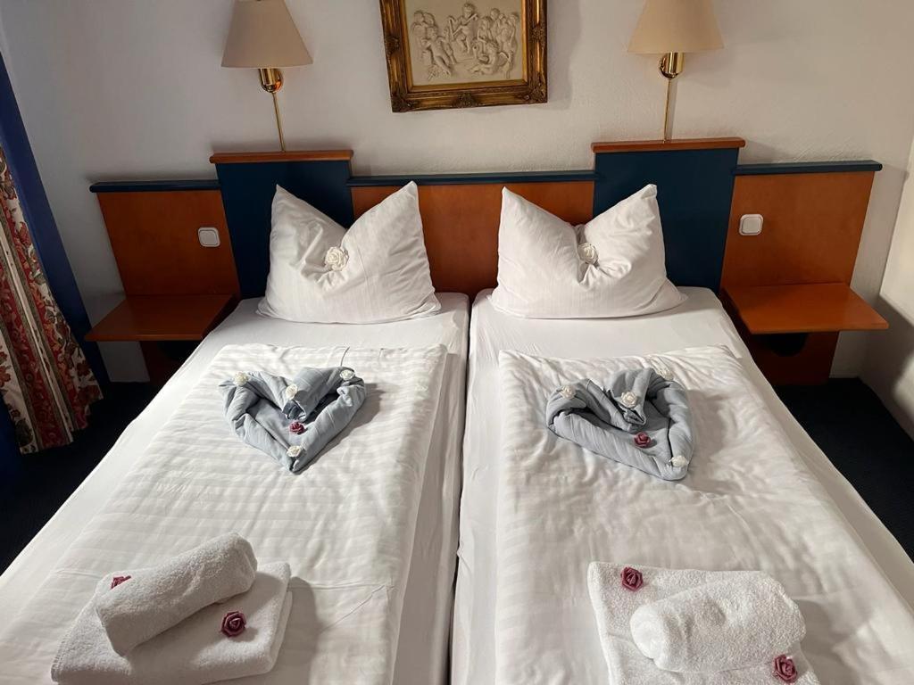 Hotel Zur Bruecke Херцогенрат Экстерьер фото